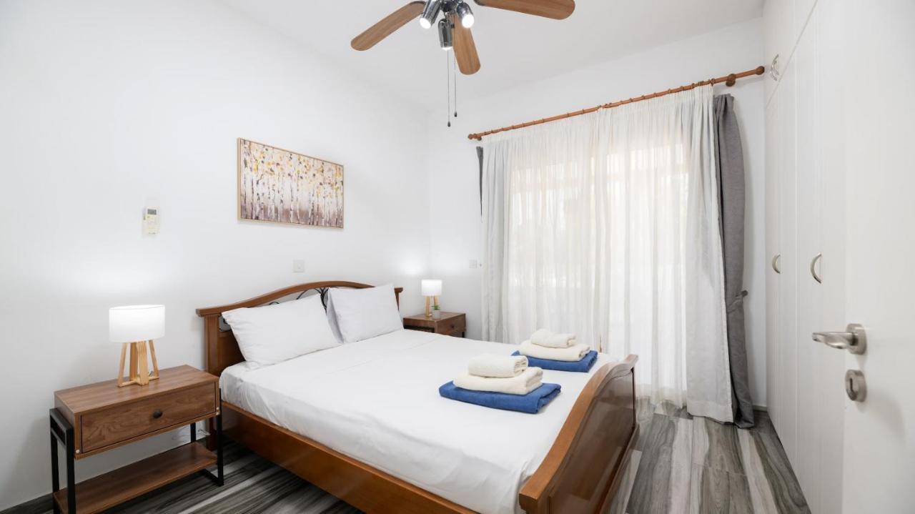 Beautiful Apartment In Harbour Paphos, Central & Close To Beach Exterior foto